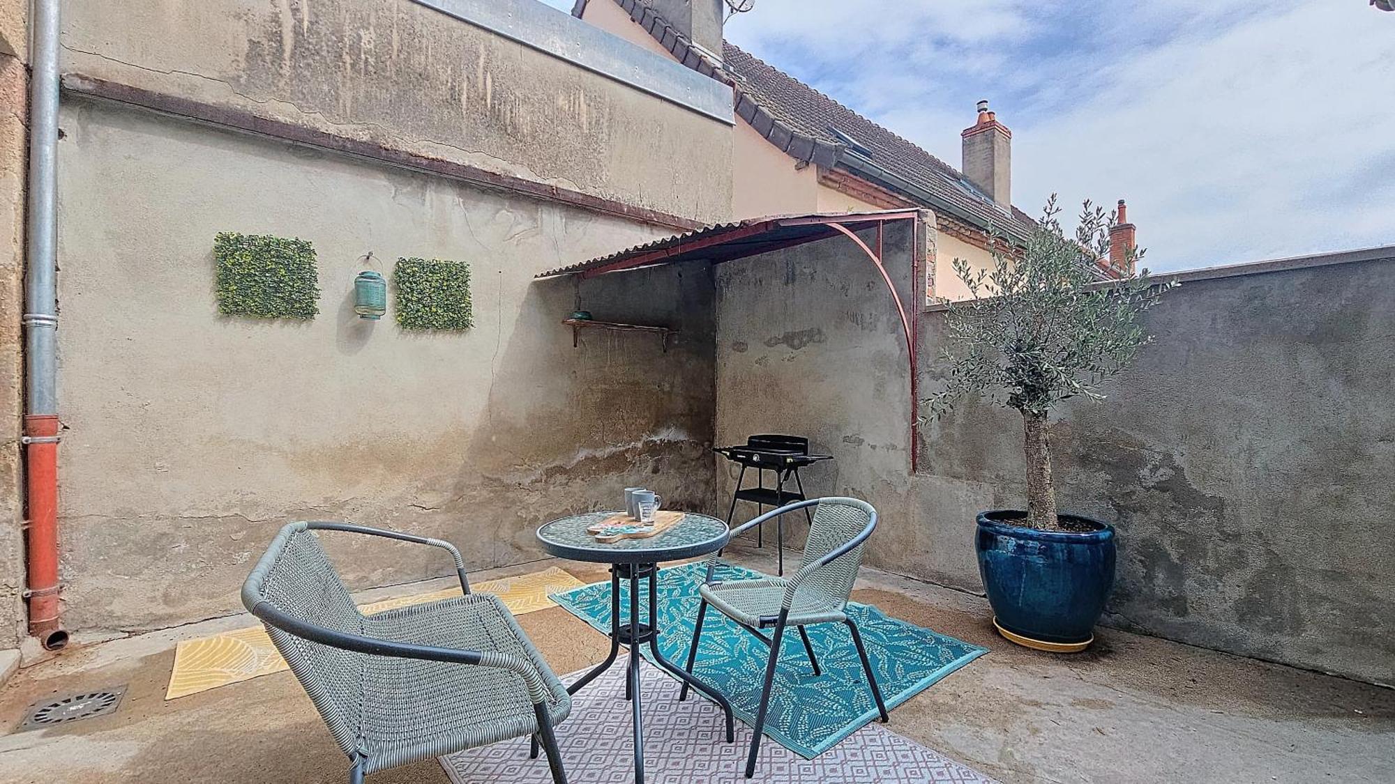 L'oiseau Du Paradis, Entre Gare Et Centre Ville, Rez-de-chaussee, Avec Terrasse Et Parking Prive Appartement